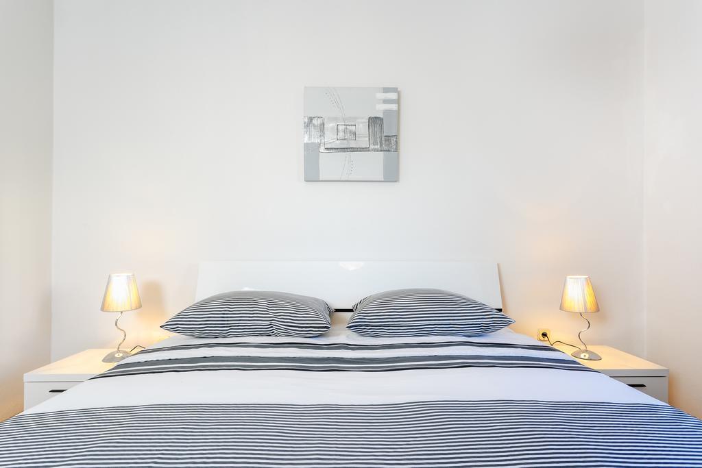 Holiday Home Iris Marina Bagian luar foto